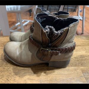 Women’s booties
